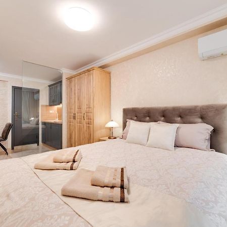 Deluxe And Central Garden Apartment Varna Exteriér fotografie
