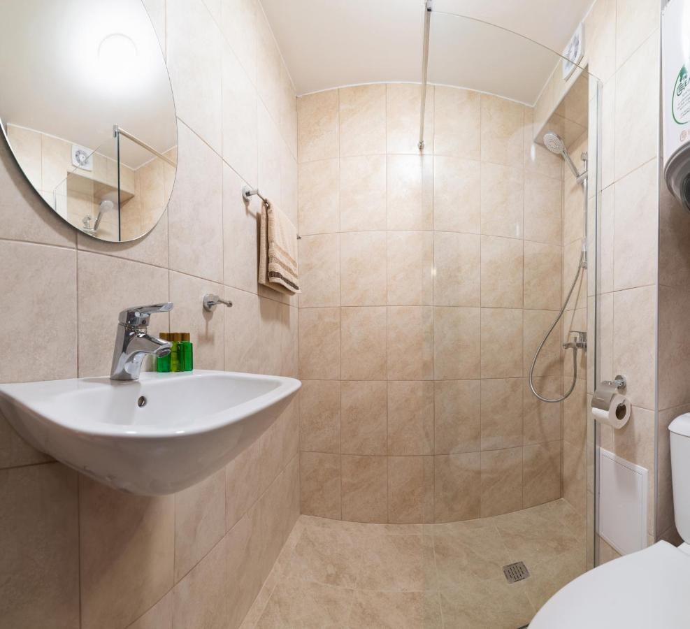 Deluxe And Central Garden Apartment Varna Exteriér fotografie